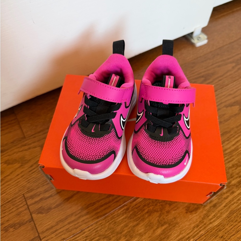 Nike Nike Cosmic Runner toddler 5c - Picture 4 of 6